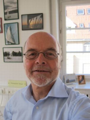 Präsident des Arbeitsgerichts Stuttgart a. D. Helmut Zimmermann Präsident des Arbeitsgerichts Stuttgart a. D. Helmut Zimmermann